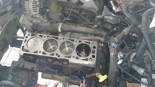 Opel Astra- výměna kroužků.JPG