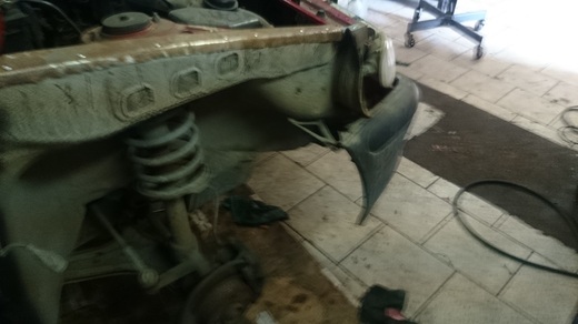 Škoda Felicia-výměna blatníku (2).JPG